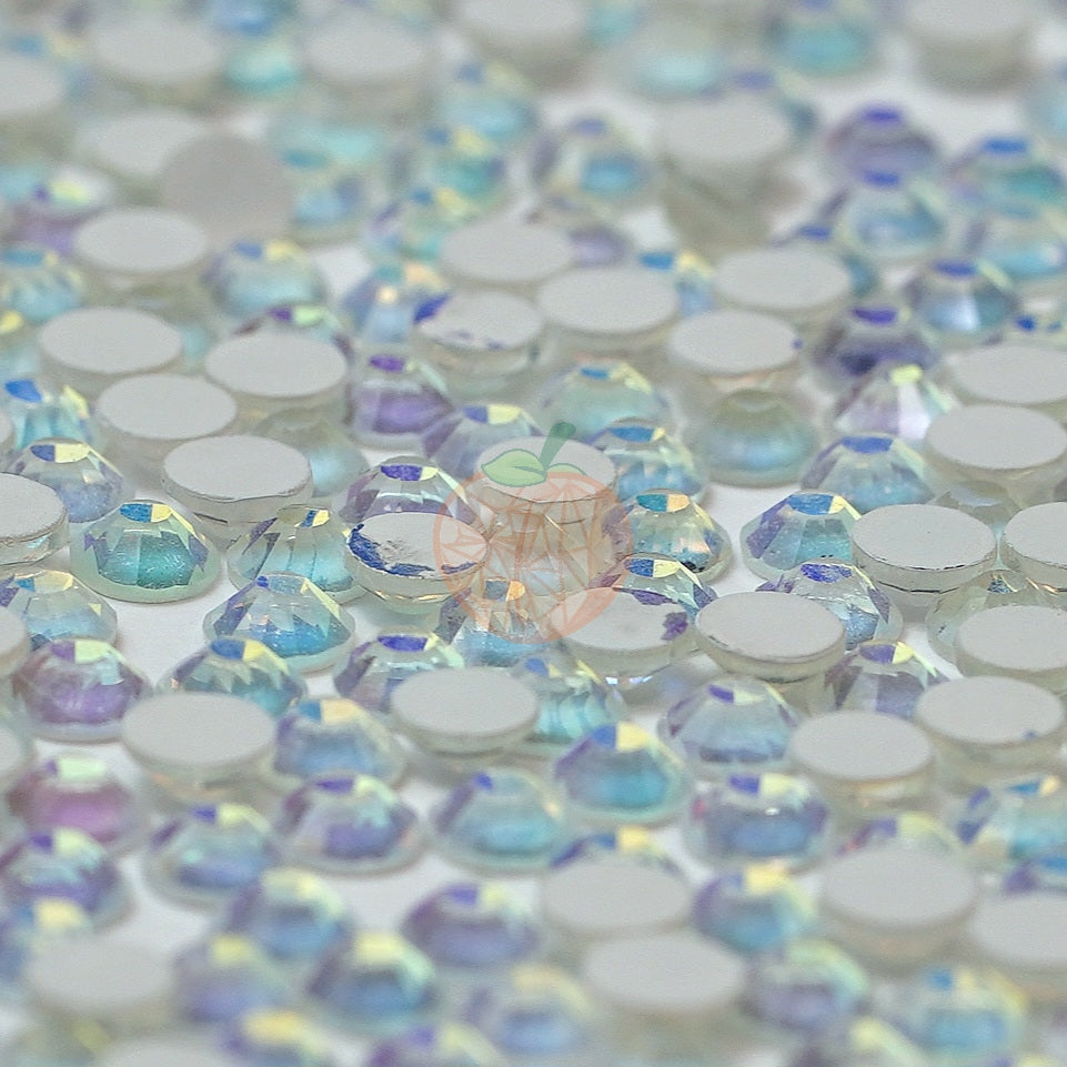 Luminous White Opal Glass Rhinestones